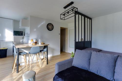 Noyal-Chatillon-sur-Seiche Apartment | L'Escale Bretonne -Studio à 20min de Rennes centre