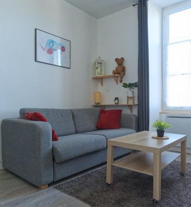 Nogent-le-Rotrou Apartment | L'escale cosy - Idéal Pro & Couple - Gare à 5 mn - Wifi - Parking gratuit