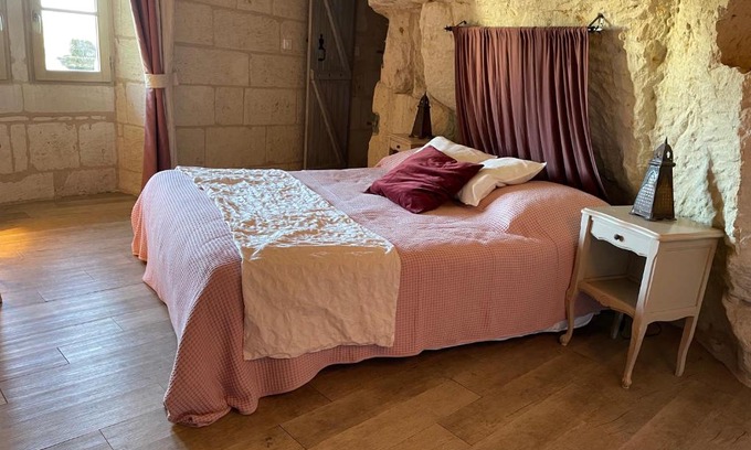 Dampierre-sur-Loire House | L’escale Troglo au bord de la Loire