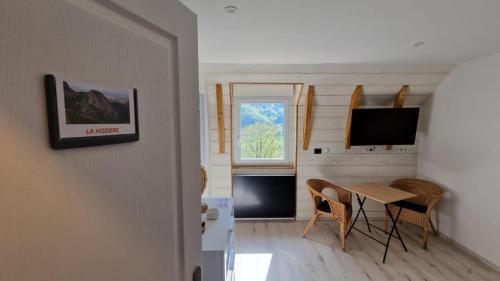 Le Falgoux Bed & Breakfast | L espaliere