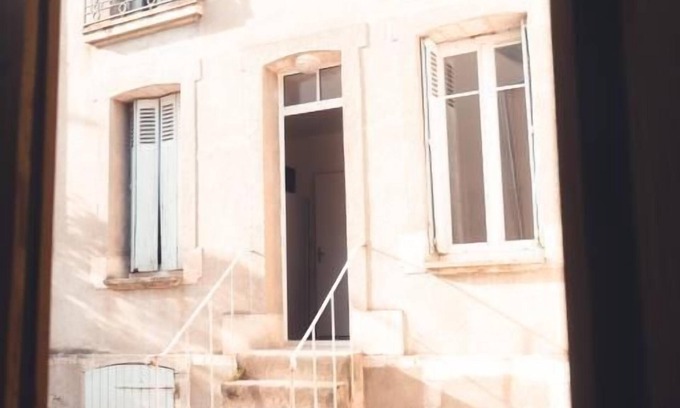 Tours House | L'Etape - La Maison des amis