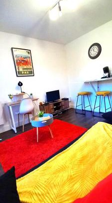 Pau Nord Apartment | L'Etoile Paloise -Terrasse &Wifi &parking &piscine