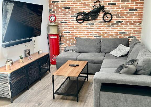 Quincieux Apartment | L'Industriel