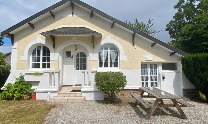 Concarneau House | L'Oasis, a cosy home in the heart of Concarneau's Cabellou district,