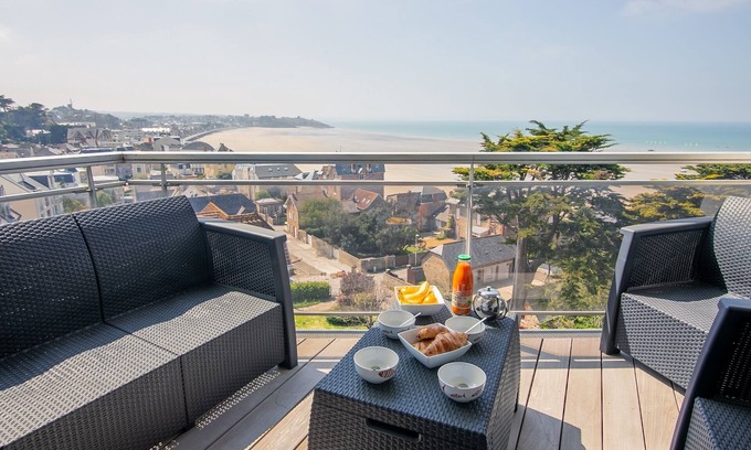 Pleneuf-Val-Andre Apartment | L'Observatoire - Magnifique appartement avec balcon vue mer