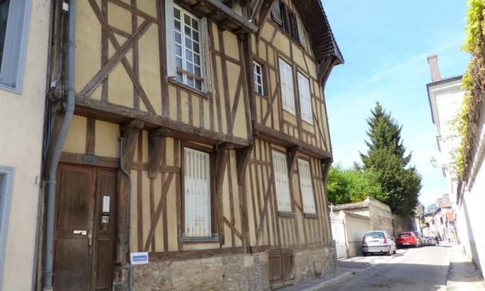 Old Town Apartment | L'Oiseau de la Cathédrale