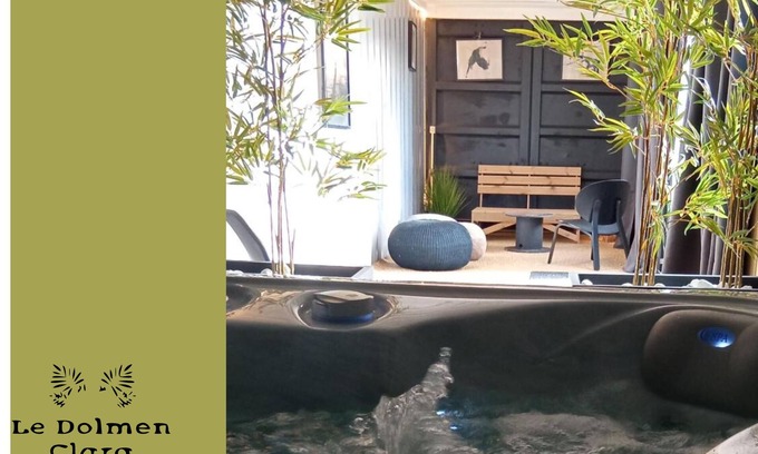 Plounevez-Lochrist House | La Bâtisse du Dolmen Clara, 15 people, SPA & swimming pool