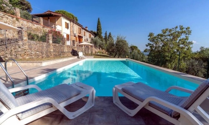 Loro Ciuffenna Villa | La Bandita: Tuscan Elegance on the Wine Road