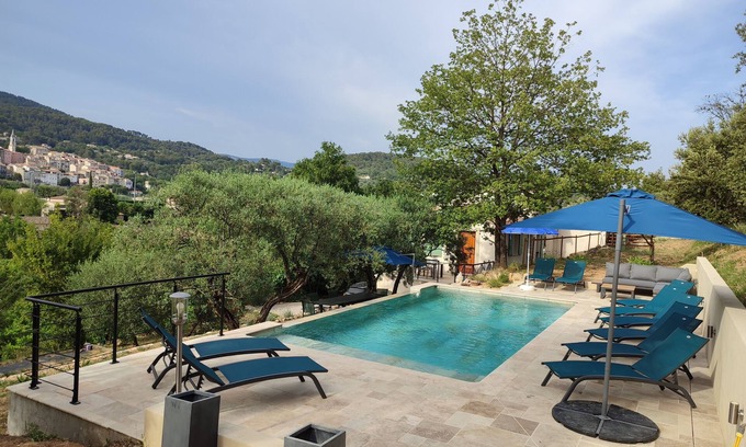 Callas House | La Bastide des Oliviers.charming villa in a peaceful setting with swimming pooln