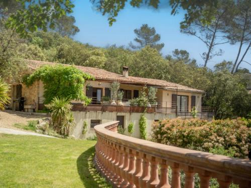 Entrecasteaux Villa | La Bastide Romaine