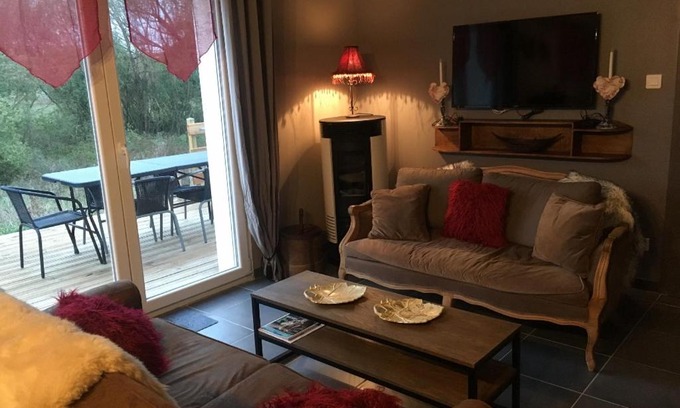 Jeuxey House | la Bergerie