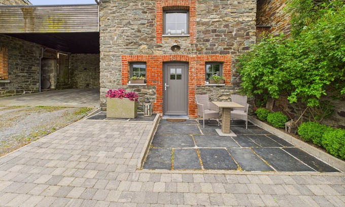 Opont House | La Bergerie Romantique