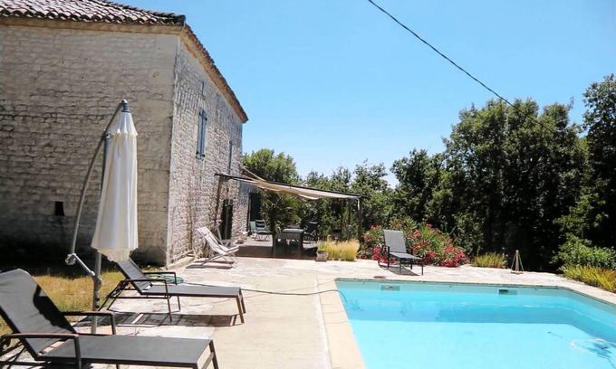 Fauroux House | La Boissière – Peaceful White Stone Retreat with Pool and Air Conditioning