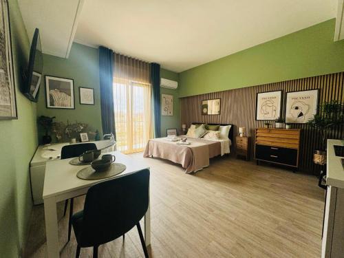 Municipio 2 Apartment | La Botanica Suite Apartment - Bari Central Station
