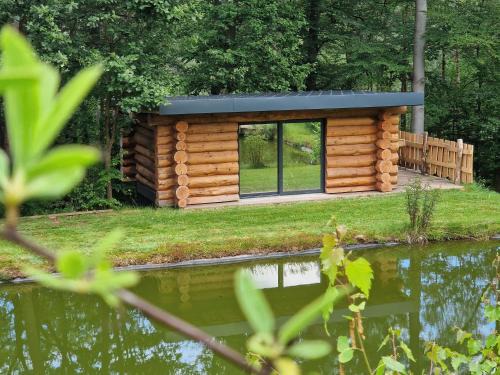 Saint-Louis Ski Chalet | La Cabane de l'Étang du Domaine de la Forestière
