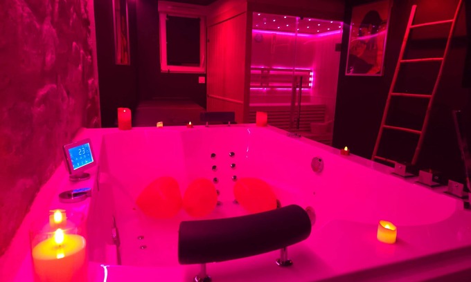 Universite House | La Cachette Secrete - Love Room Caen