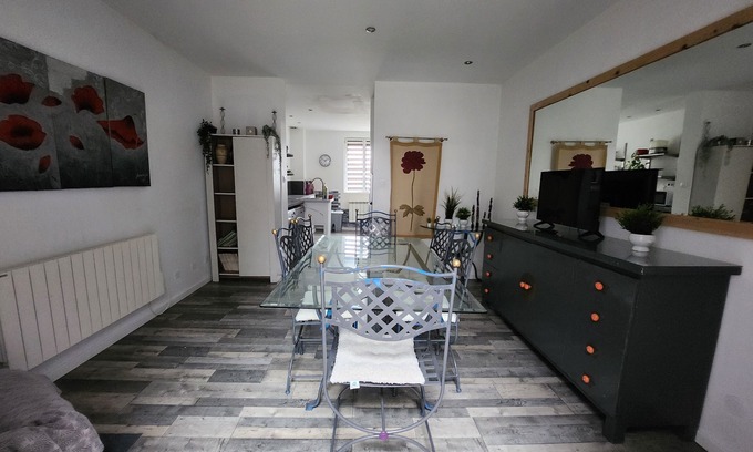 Paroisse Saints-Pierre-et-Paul-Apotres House | La Cahute