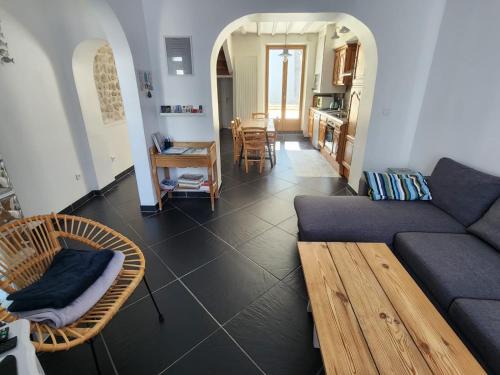 Fecamp House | La Caloge