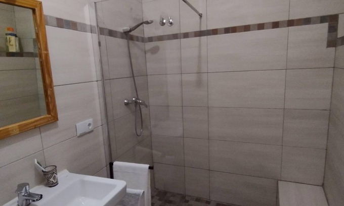 Busquistar House | La Casa de la YAYA