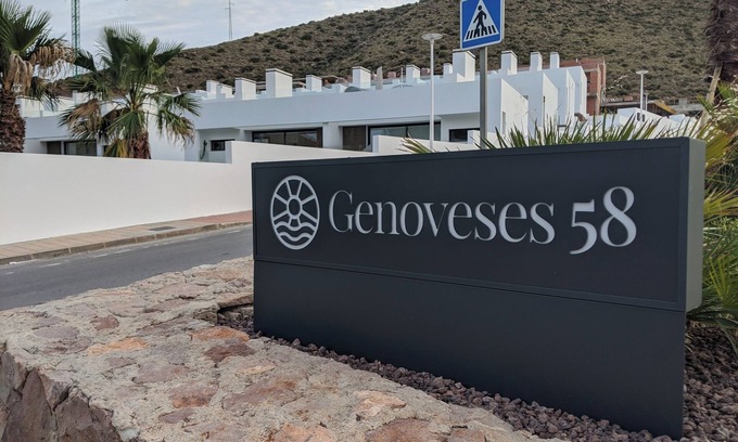 San Jose Ski Chalet | La Casa del Tomate Azul