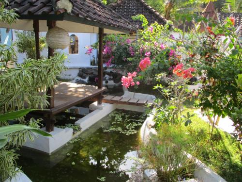 Senggigi House | La Casa Homestay