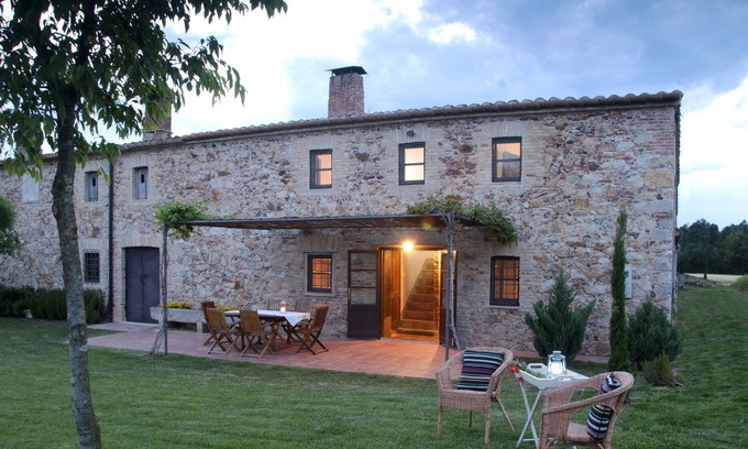 Cassa de la Selva Cottage | La Casa Petita for 6-7 people