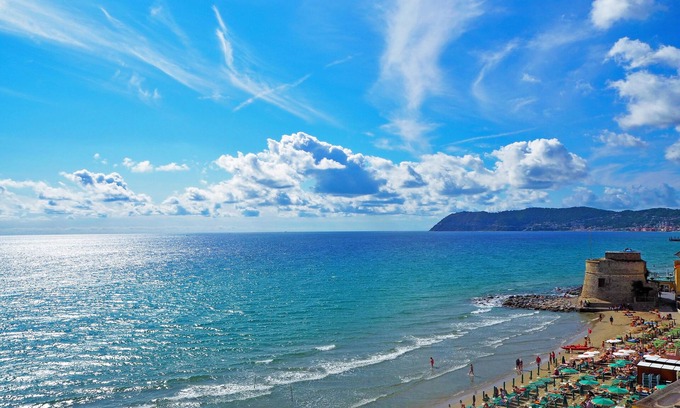 Alassio Apartment | La Casa Sulla Spiaggia - On The Beach