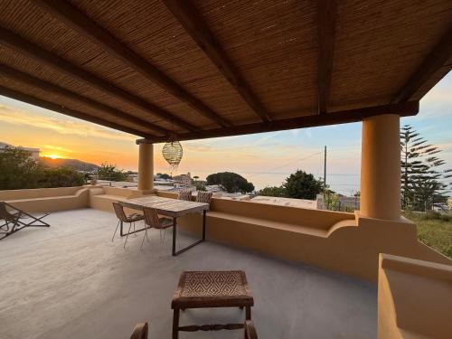 Malfa House | La Casuzza - garden and terrace sea view
