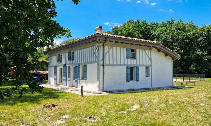 Mano House | La Chêneraie - MANO - Gîte