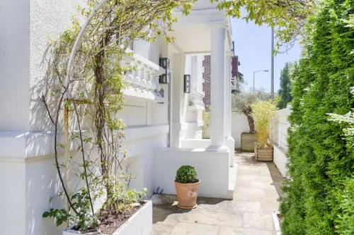 Deauville City Centre House | La charmante maison blanche