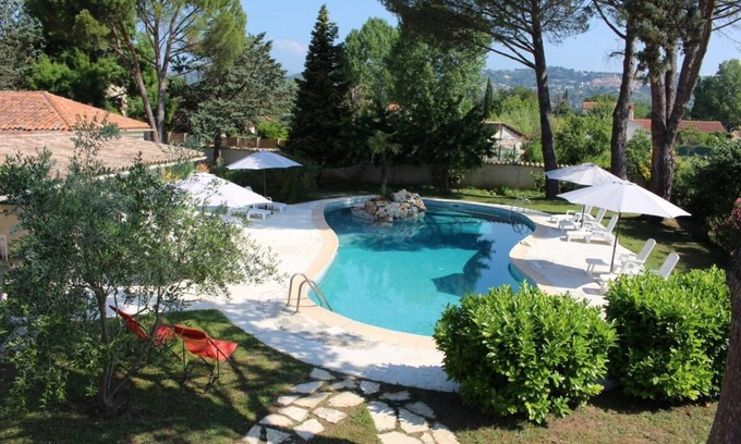 Callian House | La Cigale Bleue à Callian