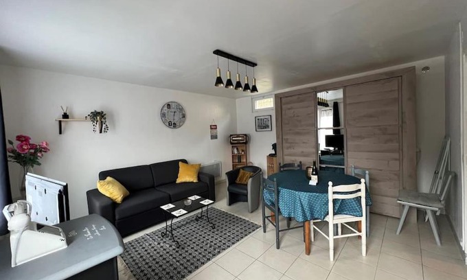 Incheville Apartment | La Clé Vintage