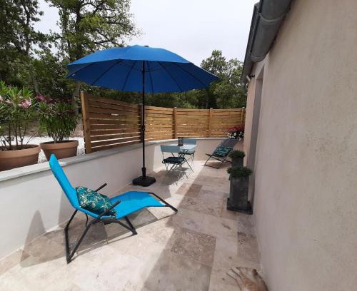 Le Puy-Sainte-Reparade Apartment | la Colinière, joli studio en pleine nature