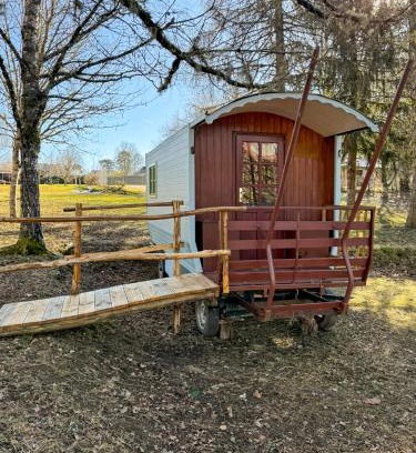 Saint-Pantaleon-de-Lapleau Other | La Corrèze en Roulotte, 3pers