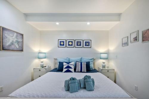 Carlsbad House | La Costa Escape - Pool, BBQ, Gated Parking