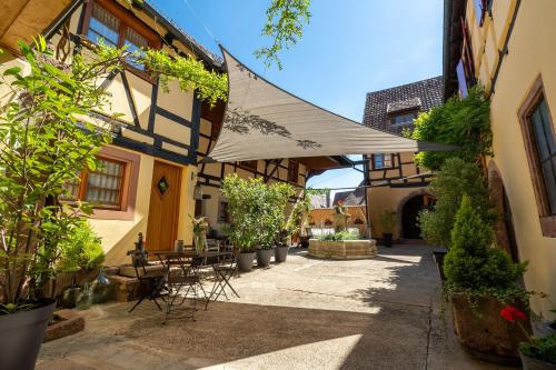 Saint-Hippolyte Apartment | La Cour St-Fulrad - Appartements