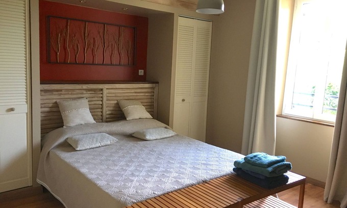 Pondaurat Apartment | La Dorépontaise – Guest rooms in the heart of nature with swimming pool