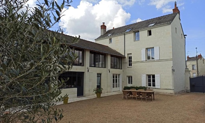 Bagneux Bed & Breakfast | La douceur Saumuroise avec petit déjeuner