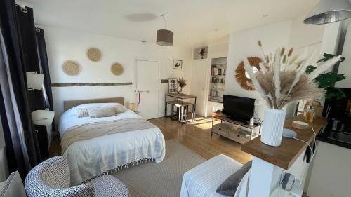 Saint-Louis Apartment | La Duchesse, Studio cosy à Versailles, à 2 min du Château