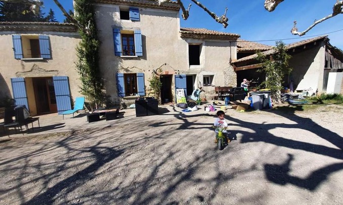 Sarrians Bed & Breakfast | La ferme des Demoiselles