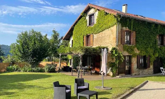 Bilieu House | La Ferme Tchoukar, Ferme Dauphinoise à 10min du lac à Pied