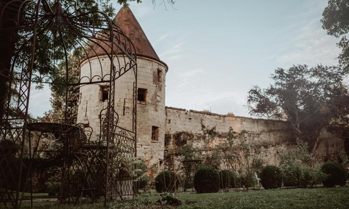 La Ferte-Milon Bed & Breakfast | La Fontaine Racine - Chambres d'hôtes