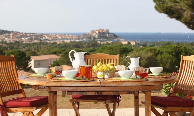 Calvi House | La Ghisonaise Maison d'hôtes