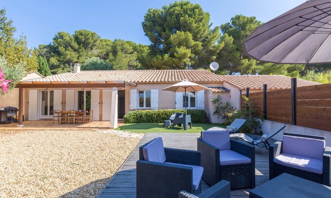 Giens Villa | La Grande Auguière, spacious family villa