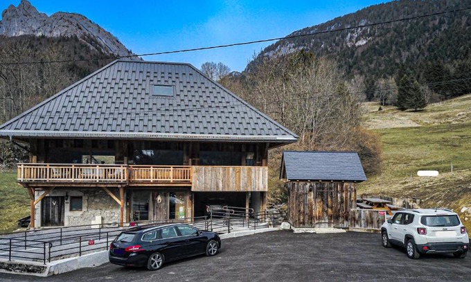 Bellecombe-en-Beauges House | La grange au ruisseau