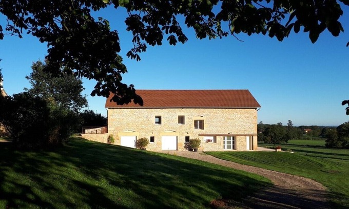 Vailhourles Cottage | LA GRANGE DE NESPES " SAUGES " (6 pers-) (Rated 4 stars)