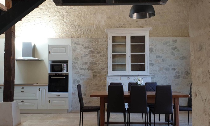 Courbiac House | La grange de Tatie - privileged area - private swimming pool - sleeps 11 -