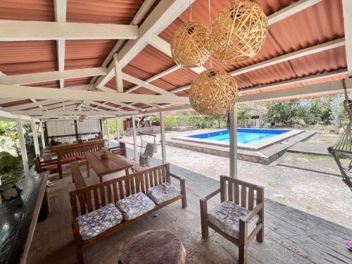 Sasaima House | La Granja De Bam Bam