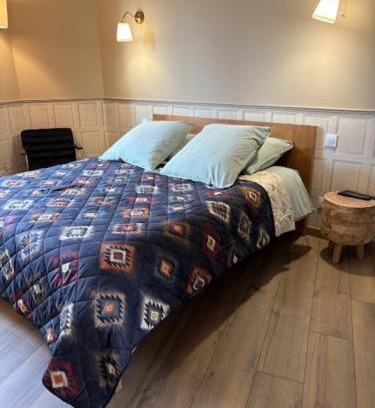 Chaumont-sur-Tharonne House | la grotte de l'ours