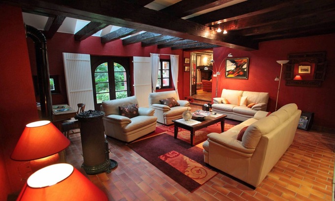 Freland House | La Haute Grange "Le Châtaignier" spacious gîte for 4, garden and beautiful views.